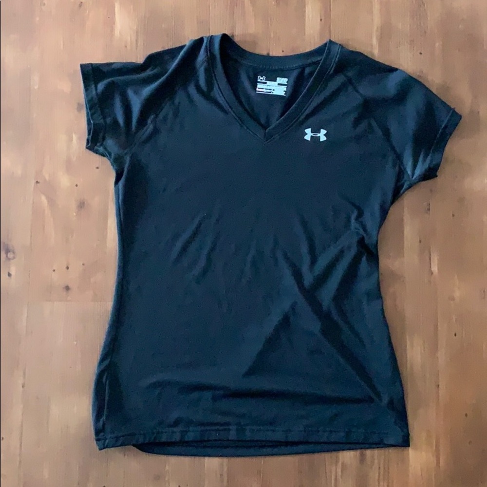 Black Under Armour tee